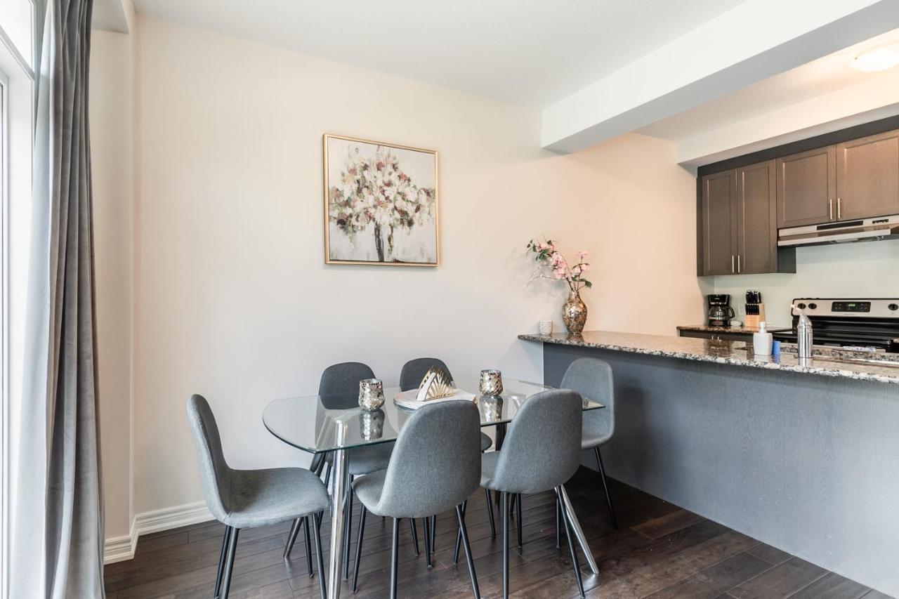 Globalstay Modern Townhomes In Lakeshore Steps To The Beach 汉密尔顿 外观 照片