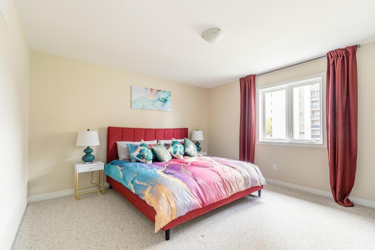 Globalstay Modern Townhomes In Lakeshore Steps To The Beach 汉密尔顿 外观 照片