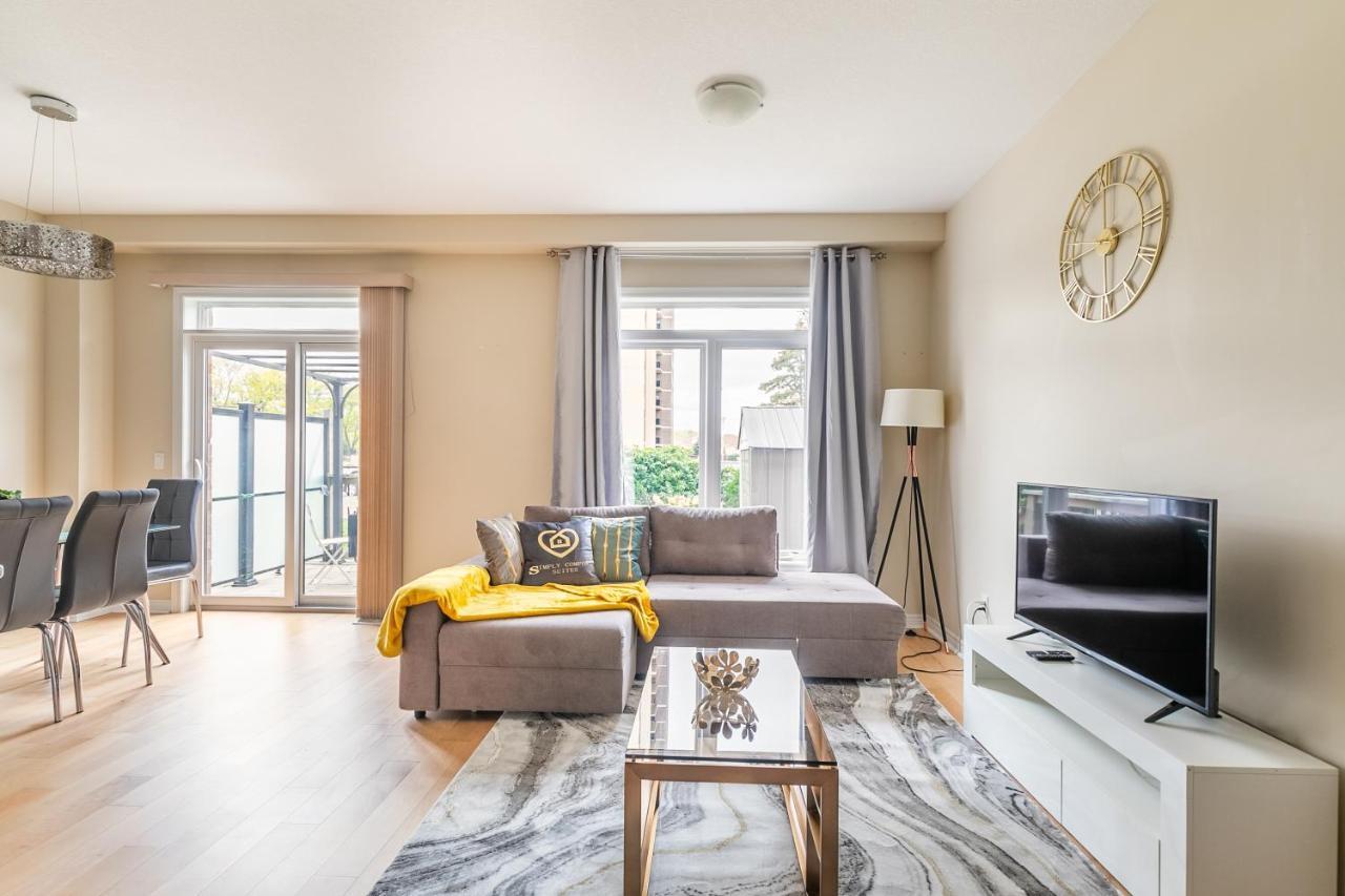 Globalstay Modern Townhomes In Lakeshore Steps To The Beach 汉密尔顿 外观 照片