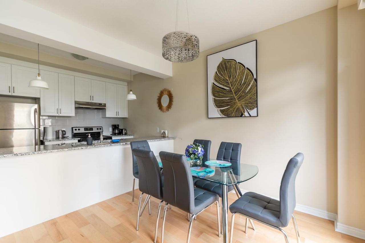 Globalstay Modern Townhomes In Lakeshore Steps To The Beach 汉密尔顿 外观 照片
